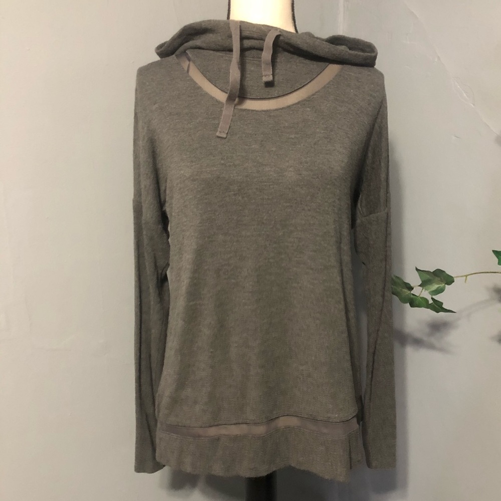 YOGALICIOUS | HEATHER GRAY SWEATER